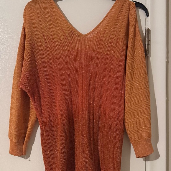 INC International Concepts Women's V-Neck Sweater in Rich Orange - Picture 1 of 2